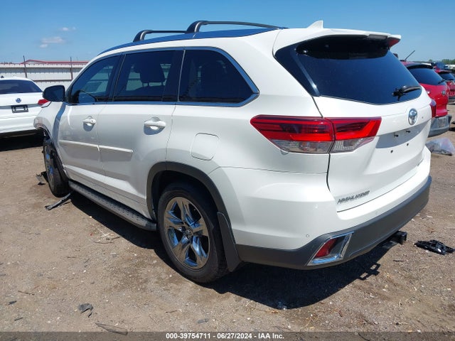 Toyota Highlander Limited Platinum 2018 5TDDZRFH3JS874396 Image 3