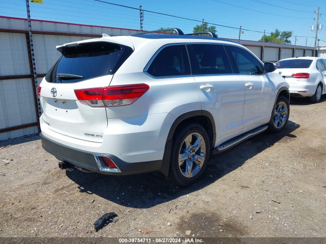 Toyota Highlander Limited Platinum 2018 5TDDZRFH3JS874396 Image 4