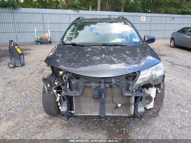 Toyota RAV4 LE 2015 JTMBFREV1FJ026657 Image 12
