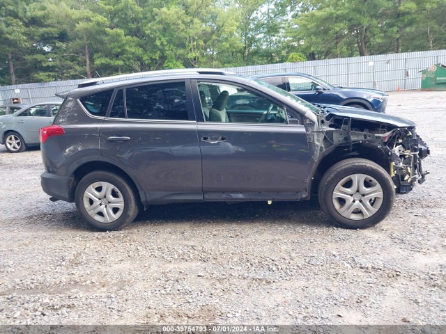 Toyota RAV4 LE 2015 JTMBFREV1FJ026657 Image 13
