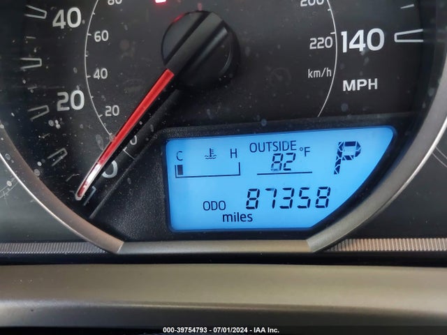 Toyota RAV4 LE 2015 JTMBFREV1FJ026657 Image 15