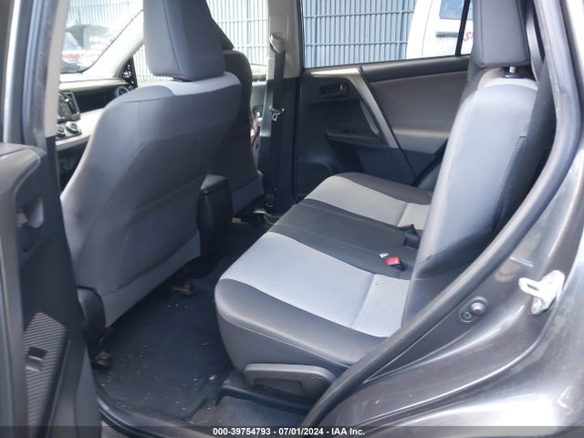 Toyota RAV4 LE 2015 JTMBFREV1FJ026657 Image 8