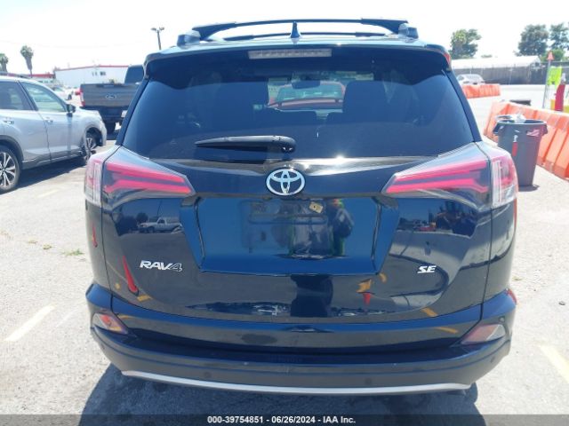 JTMNFREV4JJ200940 Toyota RAV4 SE
