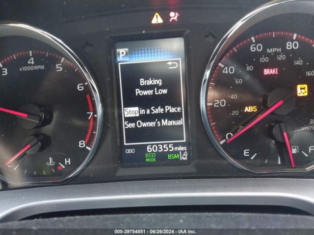 JTMNFREV4JJ200940 Toyota RAV4 SE