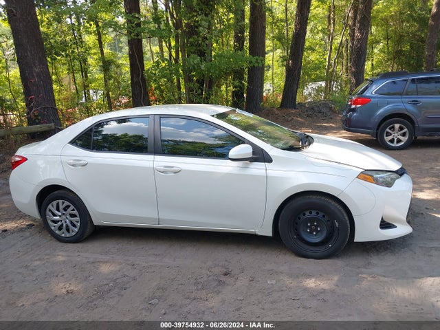 Toyota COROLLA LE 2017 5YFBURHE4HP687468 Image 13