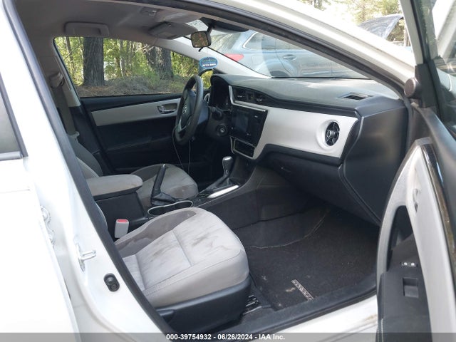 Toyota COROLLA LE 2017 5YFBURHE4HP687468 Image 5