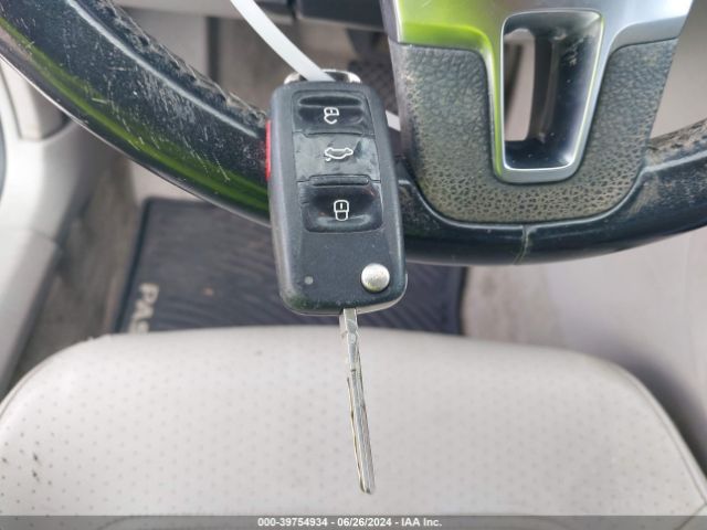 1VWBS7A33EC050334 Volkswagen Passat 1.8t Se