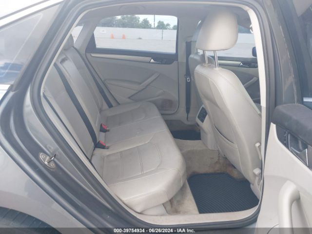 1VWBS7A33EC050334 Volkswagen Passat 1.8t Se