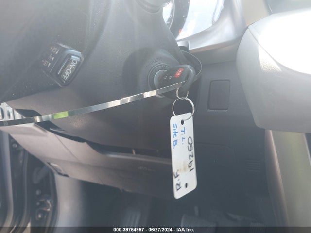 Toyota RAV4 LE 2015 2T3BFREV1FW371463 Image 11