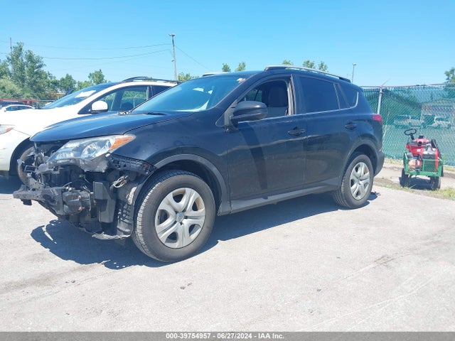 Toyota RAV4 LE 2015 2T3BFREV1FW371463 Image 2