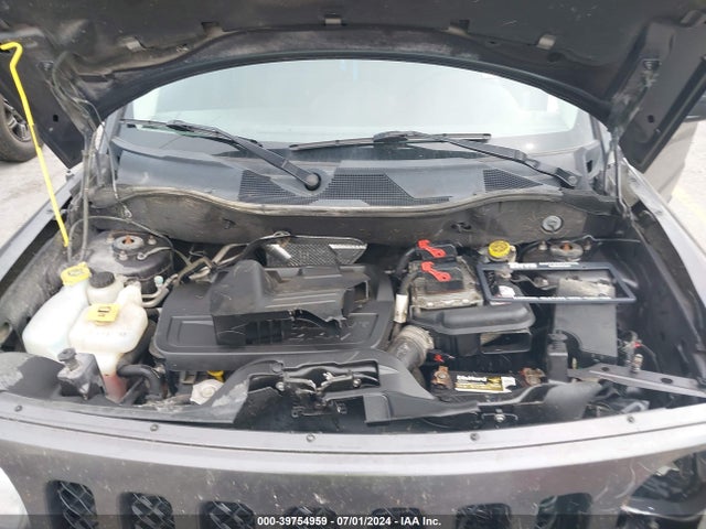 1C4NJRBB1HD106130 Jeep Patriot Sport 4x4