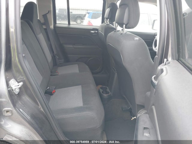 1C4NJRBB1HD106130 Jeep Patriot Sport 4x4