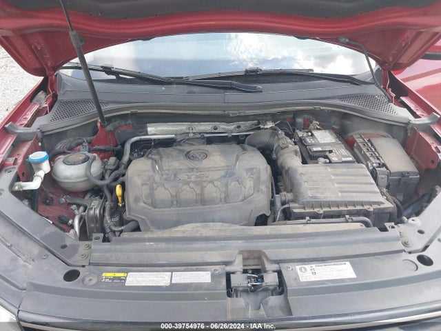 3VV2B7AX1JM010933 Volkswagen Tiguan 2.0t Se/2.0t Sel