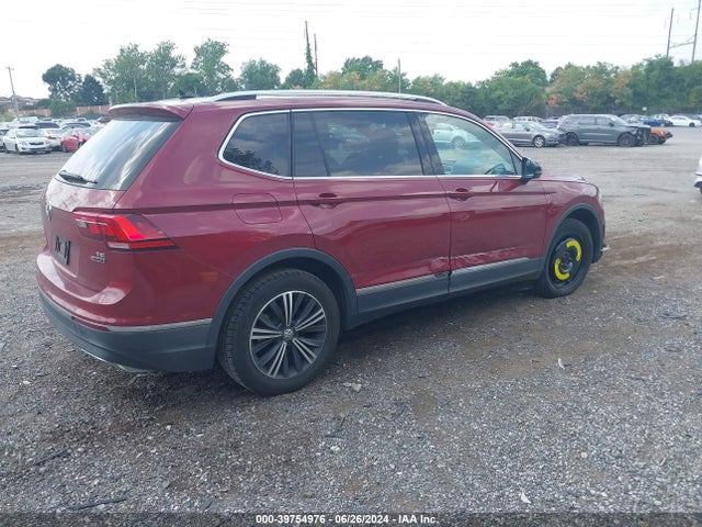 3VV2B7AX1JM010933 Volkswagen Tiguan 2.0t Se/2.0t Sel