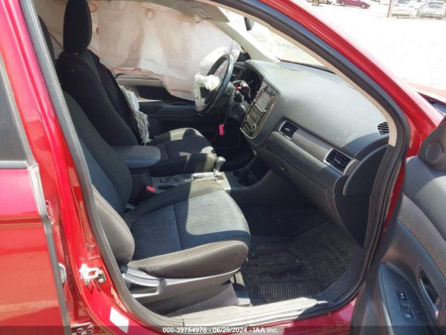 JA4AD3A3XGZ011705 Mitsubishi Outlander Se
