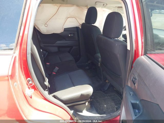 JA4AD3A3XGZ011705 Mitsubishi Outlander Se