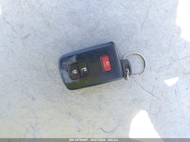 Toyota Prius C Four 2014 JTDKDTB36E1069833 Image 11