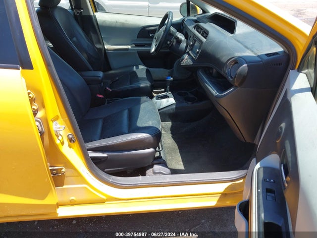 Toyota Prius C Four 2014 JTDKDTB36E1069833 Image 5