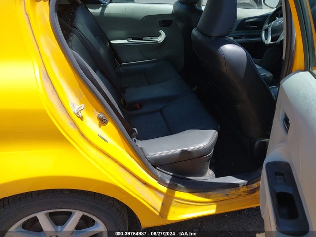 Toyota Prius C Four 2014 JTDKDTB36E1069833 Image 8