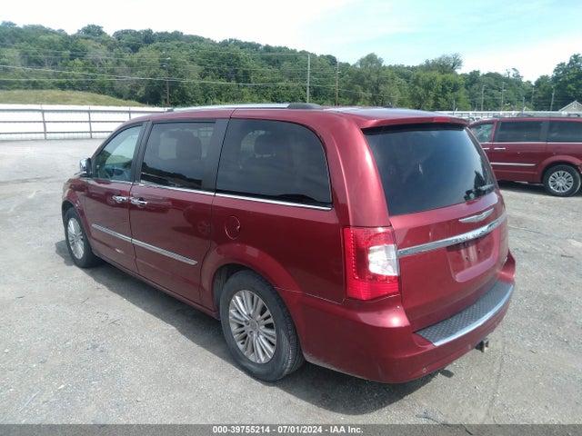 2C4RC1GG7ER164379 Chrysler Town & Country Limited
