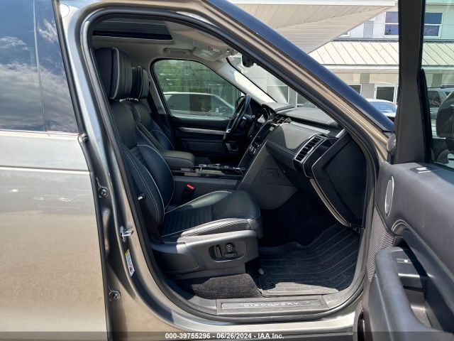 SALRTBBV3HA015433 Land Rover Discovery First Edition