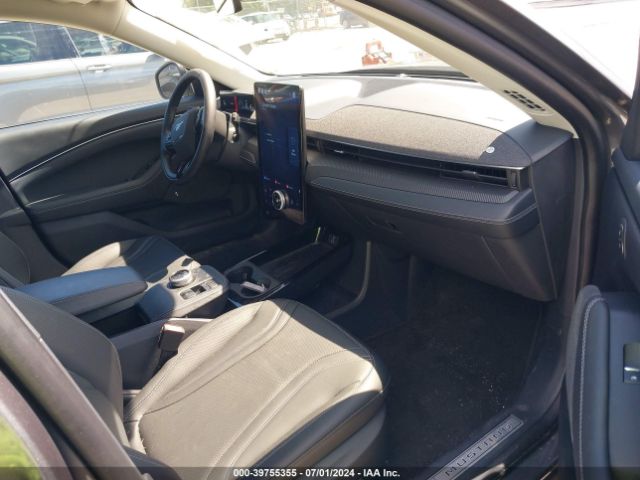 3FMTK3SU5PMA98146 Ford Mustang Mach-e Premium