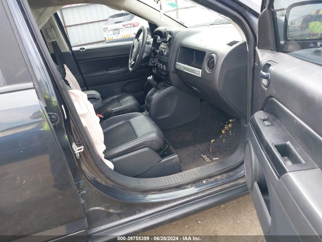 Jeep Compass Altitude Edition 2015 1C4NJCBA6FD220884 Image 5