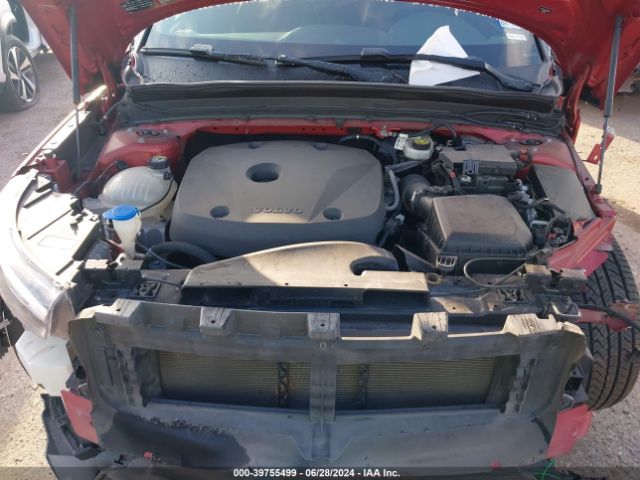 2019 VOLVO XC40 YV4162XZXK2017685 Photo 9