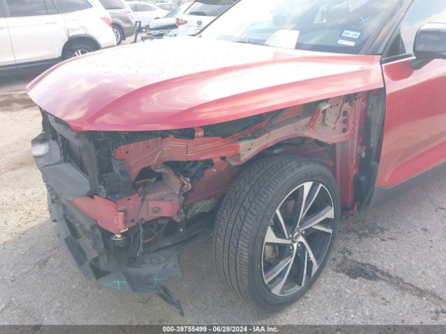 2019 VOLVO XC40 YV4162XZXK2017685 Photo 5