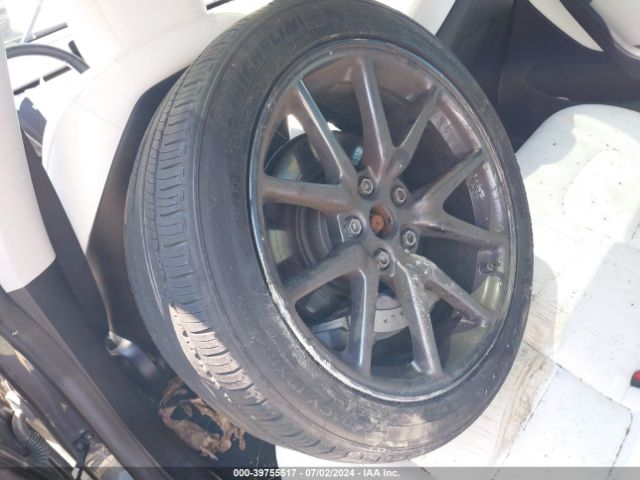 5YJ3E1EB5KF365843 Tesla Model 3 Long Range/performance