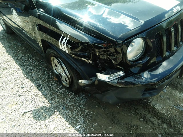 1C4NJRBB2HD138701 Jeep Patriot Sport 4x4