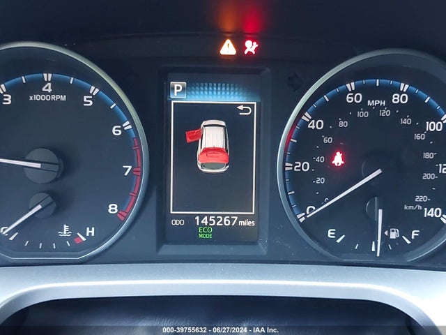 Toyota RAV4 LE 2017 JTMBFREV7HJ154310 Image 7