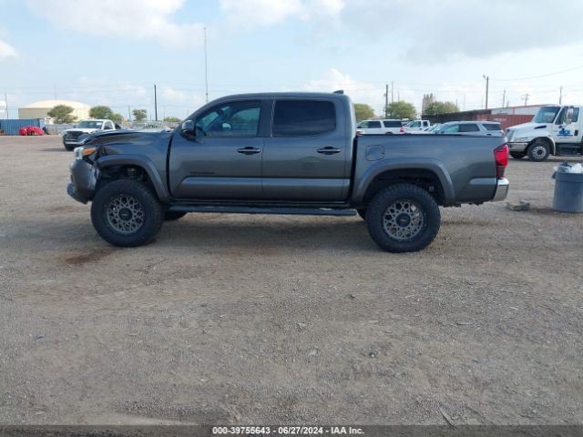 3TMAZ5CN8JM068995 Toyota Tacoma Sr5 V6