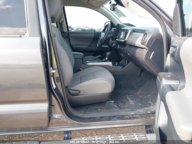 3TMAZ5CN8JM068995 Toyota Tacoma Sr5 V6