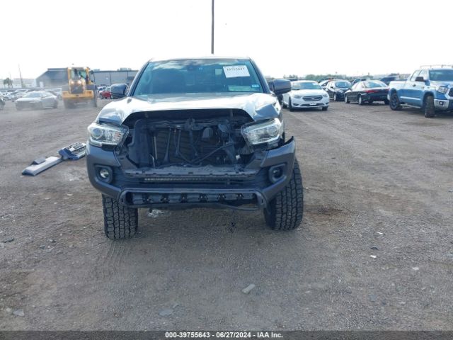 3TMAZ5CN8JM068995 Toyota Tacoma Sr5 V6