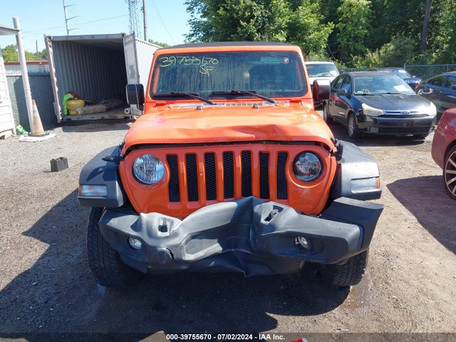 1C4HJXDG1JW274516 Jeep Wrangler Unlimited Sport S 4x4