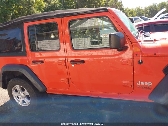 1C4HJXDG1JW274516 Jeep Wrangler Unlimited Sport S 4x4