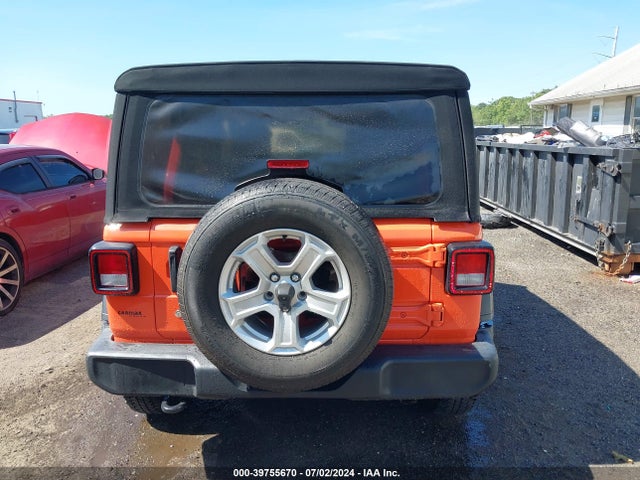 1C4HJXDG1JW274516 Jeep Wrangler Unlimited Sport S 4x4