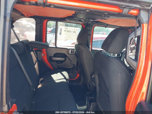 1C4HJXDG1JW274516 Jeep Wrangler Unlimited Sport S 4x4
