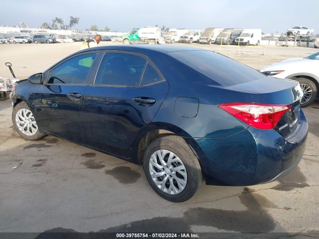 Toyota COROLLA LE 2019 5YFBURHE0KP920480 Image 3