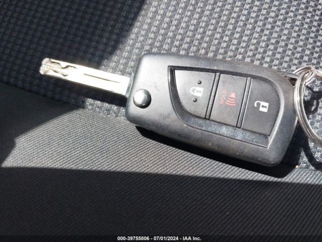 2T3G1RFV1NW285264 Toyota RAV4 LE