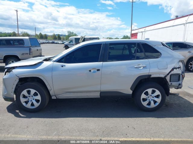 2T3G1RFV1NW285264 Toyota RAV4 LE