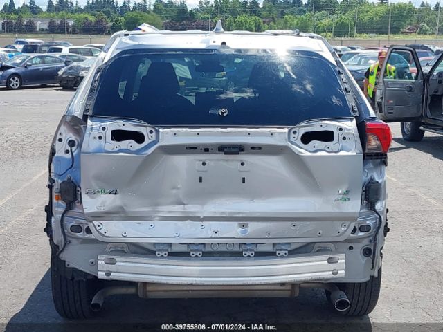 2T3G1RFV1NW285264 Toyota RAV4 LE