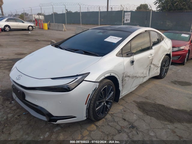 Toyota PRIUS XLE 2024 JTDACAAU3R3023013 Image 2