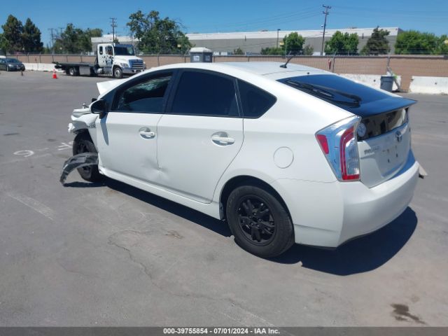 JTDKN3DU3F0475773 Toyota Prius Two