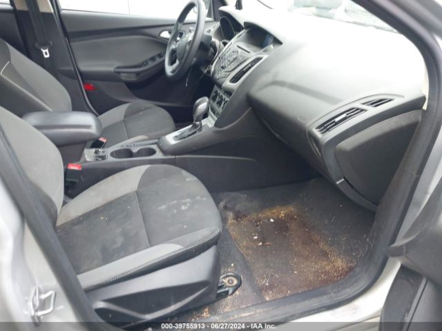 1FADP3F23EL447165 Ford FOCUS SE