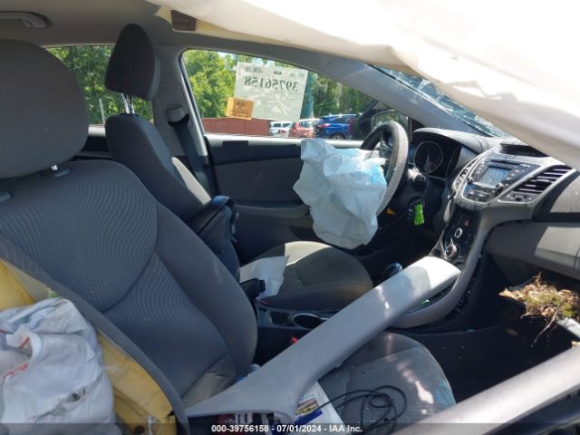 5NPDH4AE1GH789977 Hyundai ELANTRA SE