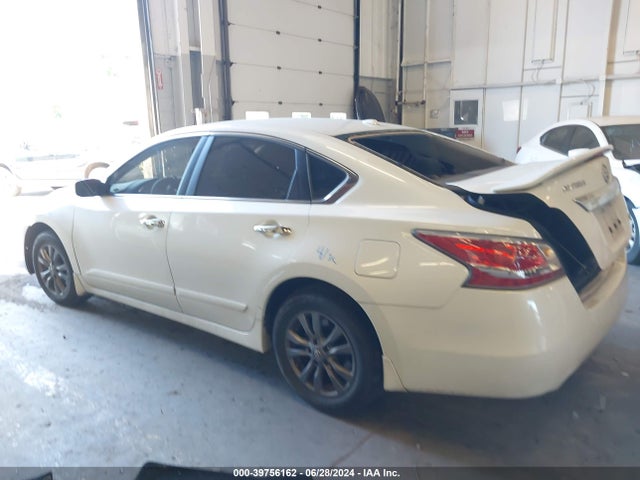 Nissan Altima 2.5 S 2015 1N4AL3AP1FC571678 Image 14
