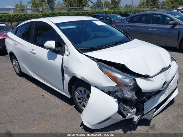 Toyota Prius Two 2016 JTDKBRFU1G3011812 main image