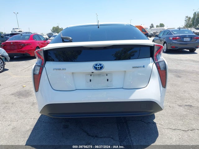 Toyota Prius Two 2016 JTDKBRFU1G3011812 Image 16